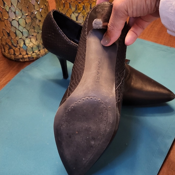 Barely Worn Leather and Suede Black Ankle Boots - Picture 2 of 6